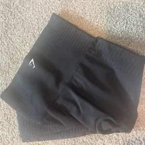 black gymshark leggings